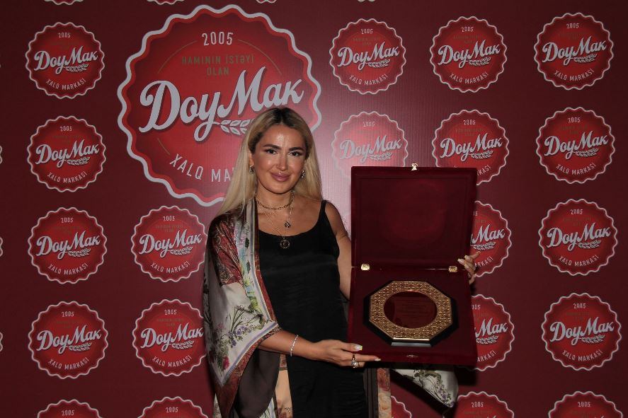 В Баку прошла церемония награждения независимой национальной премией "Mətbuatın dostu" (ФОТО)