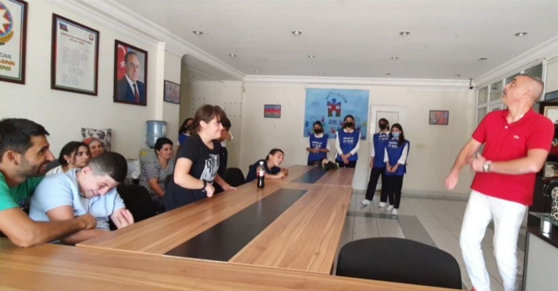 Театр без границ Эльмана Рафиева. Пантомима для детей с аутизмом и синдромом Дауна (ВИДЕО, ФОТО)