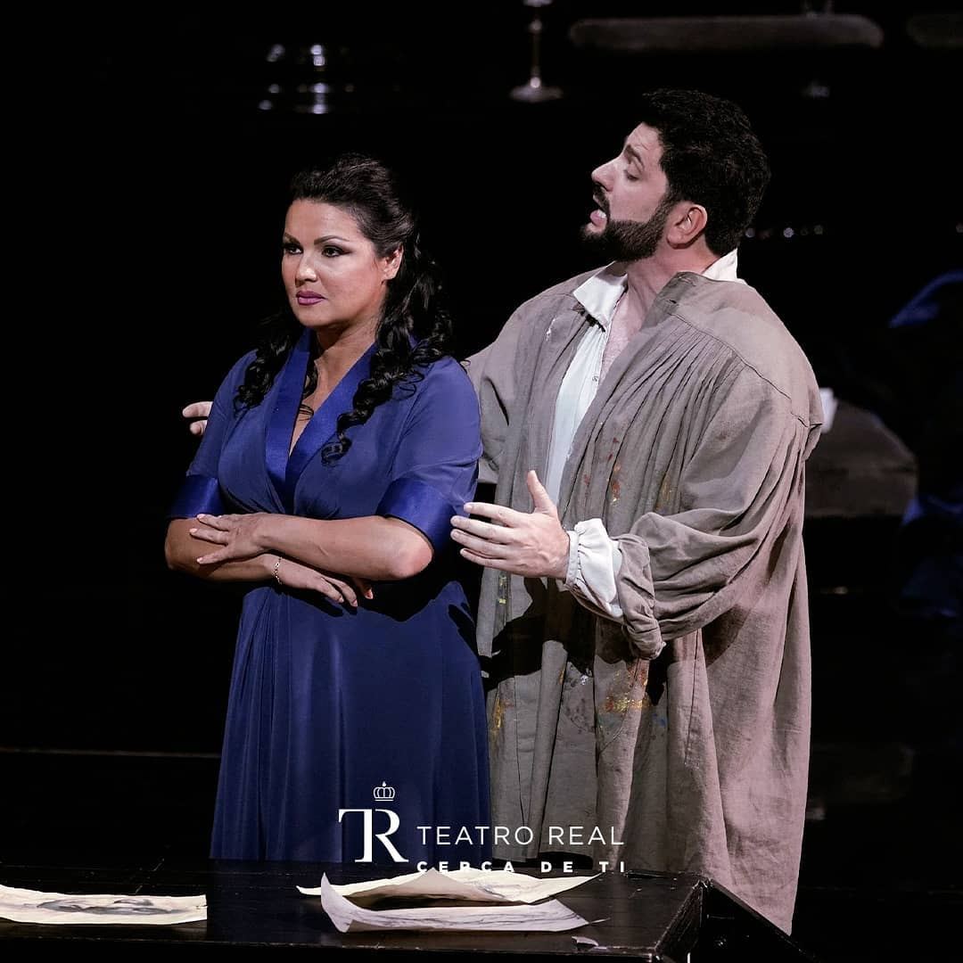 Юсиф Эйвазов в окровавленной рубашке появился на сцене Королевского театра Мадрида (ВИДЕО, ФОТО)