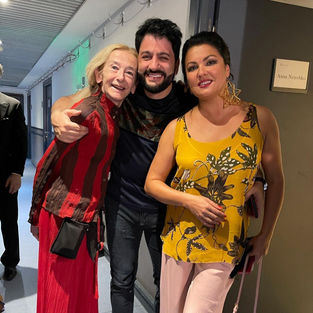 Юсиф Эйвазов в окровавленной рубашке появился на сцене Королевского театра Мадрида (ВИДЕО, ФОТО)