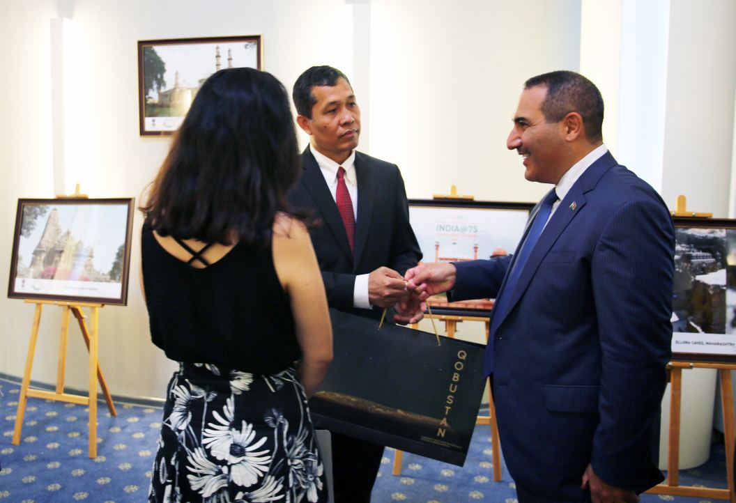 Жемчужины индийского культурного наследия в Гобустане (ФОТО)