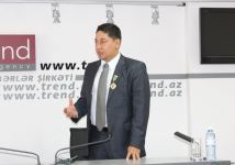 Ученому Кямалу Макили-Алиеву вручен орден Международного фонда "Деде Горгуд" (ФОТО)