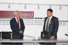 Ученому Кямалу Макили-Алиеву вручен орден Международного фонда "Деде Горгуд" (ФОТО)