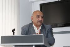 Ученому Кямалу Макили-Алиеву вручен орден Международного фонда "Деде Горгуд" (ФОТО)