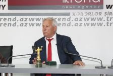 Ученому Кямалу Макили-Алиеву вручен орден Международного фонда "Деде Горгуд" (ФОТО)