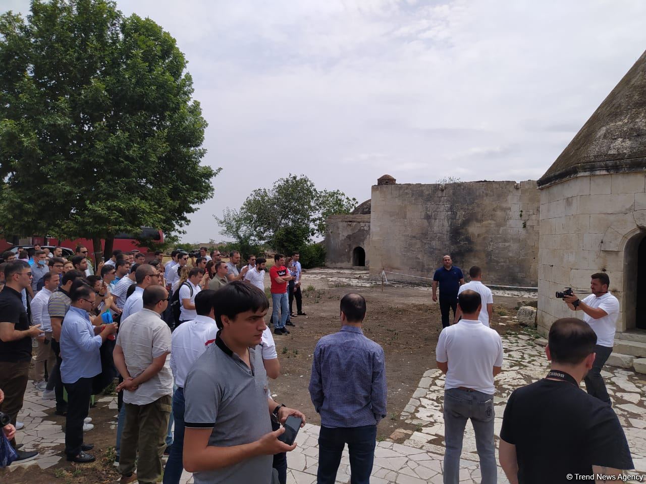 Организована поездка в Агдам азербайджанских выпускников зарубежных вузов (ФОТО)