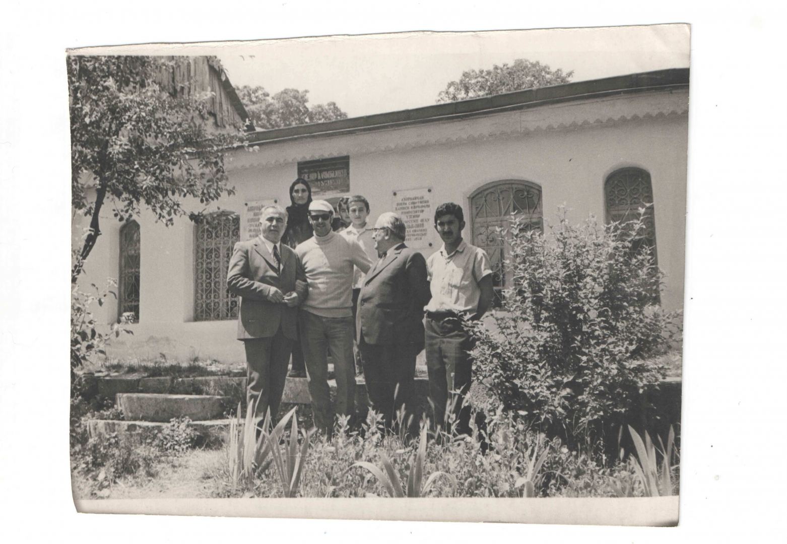 В Госфильмофонд Азербайджана переданы редкие материалы, связанные с творчеством Сулеймана Алескерова (ФОТО)