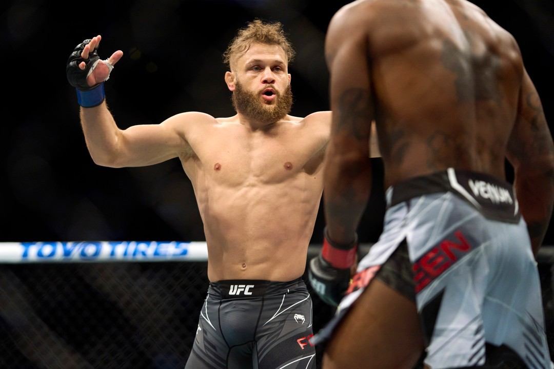 Азербайджанский Атаман победил американского Короля в США – они "сорвали крышу октагона" (ВИДЕО, ФОТО)