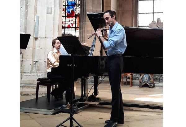 Три раза вызывали на бис – концерт азербайджанца в Париже (ФОТО/ВИДЕО)