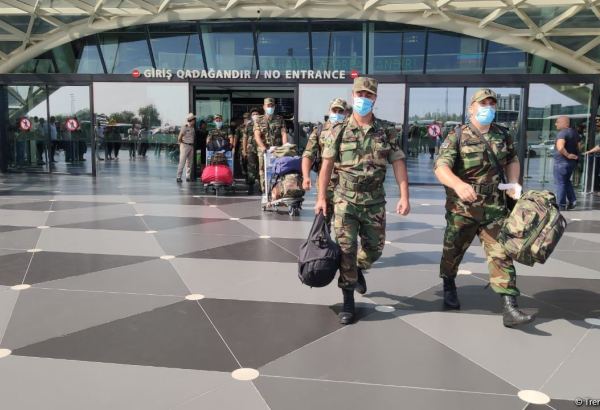 Группа азербайджанских пожарных, отправленных в Турцию для борьбы с лесными пожарами, вернулась на родину (ФОТО)