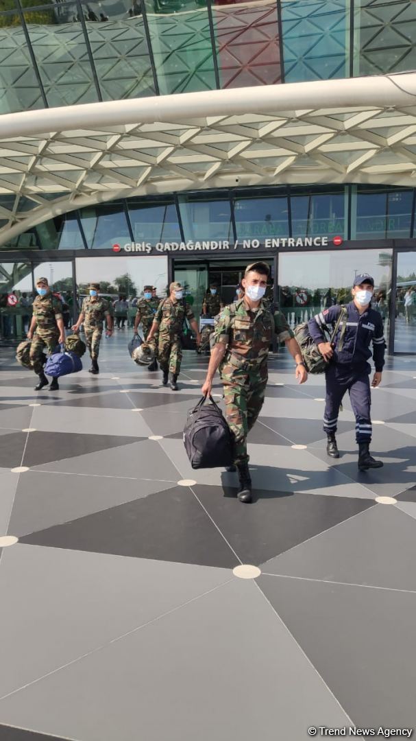 Группа азербайджанских пожарных, отправленных в Турцию для борьбы с лесными пожарами, вернулась на родину (ФОТО)