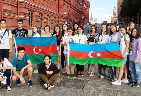 "Здравствуй, Россия!" – азербайджанские песни и танцы в Москве (ФОТО)