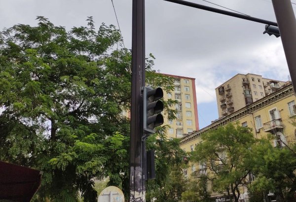 Светофоры на 38 улицах и проспектах Баку переведены в режим "зеленой волны"