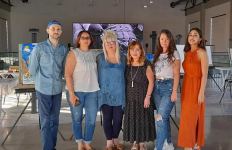 От 16 до 60 +… Как Нигяр Нариманбекова учит писать картины (ВИДЕО)