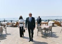 Президент Ильхам Алиев и Первая леди Мехрибан Алиева приняли участие в открытии нового парка «Гянджлик» в Баку (ФОТО/ВИДЕО)
