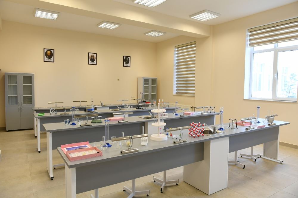 Первый вице-президент Мехрибан Алиева приняла участие в открытии реконструированных учебных и образовательных учреждений в Хазарском районе (ФОТО/ВИДЕО)