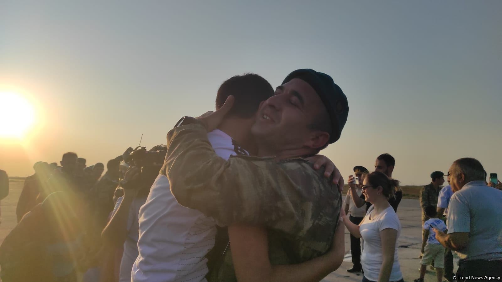 Азербайджанские миротворцы вернулись из Афганистана на родину (ФОТО)