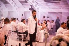 Концерт Эмина Агаларова в белоснежном шатре Sea Breeze Event Hall с  COVID-паспортами и гастрономическими изысками (ФОТО)