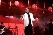 Концерт Эмина Агаларова в белоснежном шатре Sea Breeze Event Hall с  COVID-паспортами и гастрономическими изысками (ФОТО)