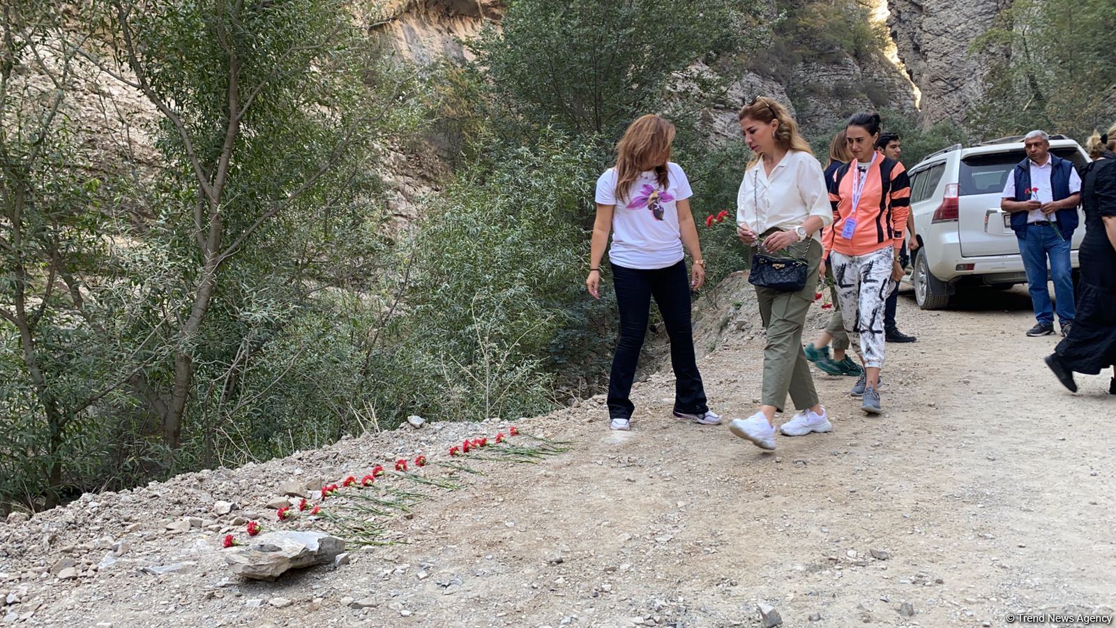 Жители Кельбаджара после 28 лет разлуки посетили родные края (ФОТО)