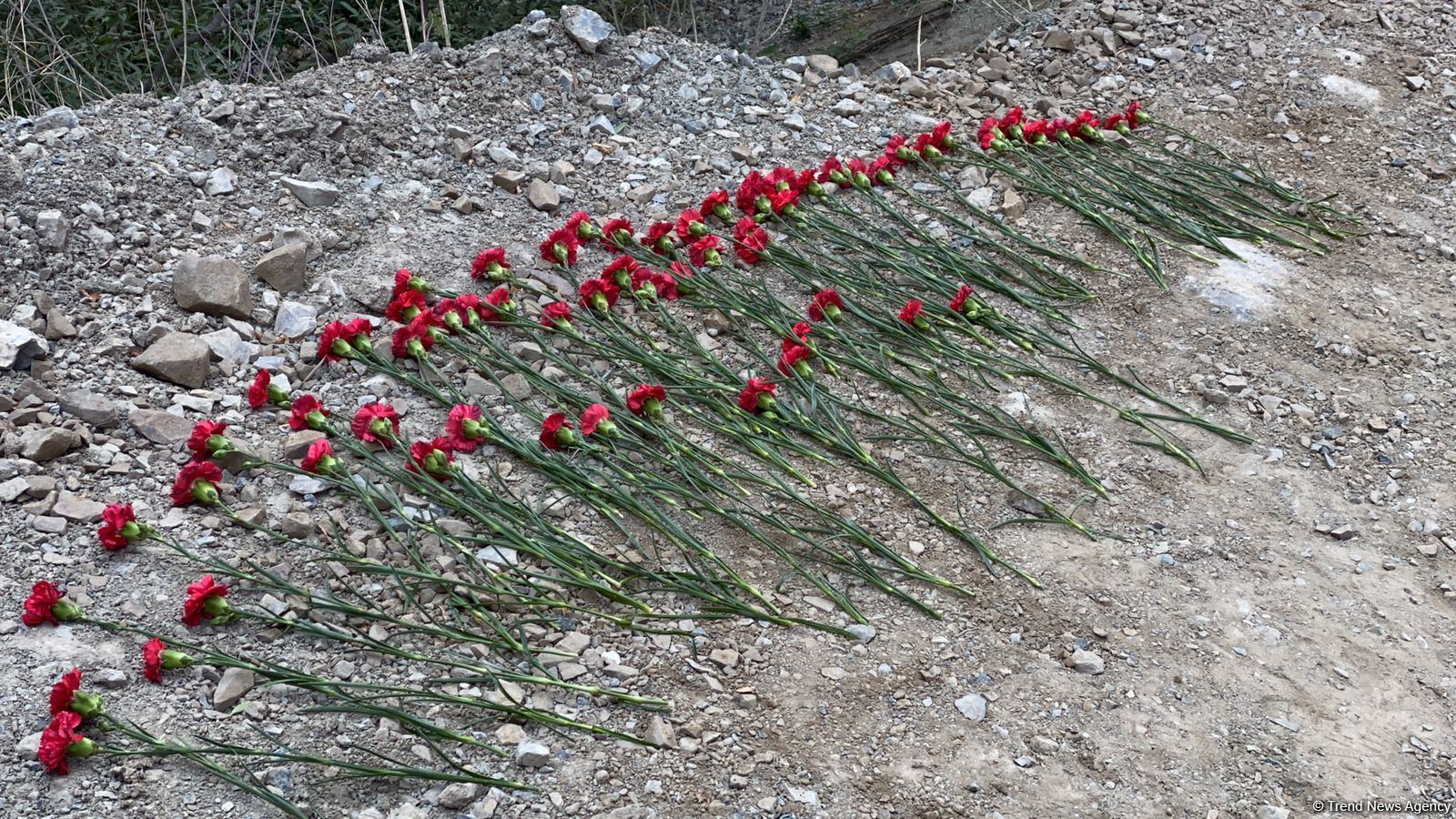 Жители Кельбаджара после 28 лет разлуки посетили родные края (ФОТО)