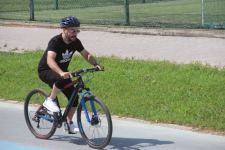 Cреди журналистов и медийных личностей прошло соревнование по велоспорту Zəfər kuboku (ФОТО)