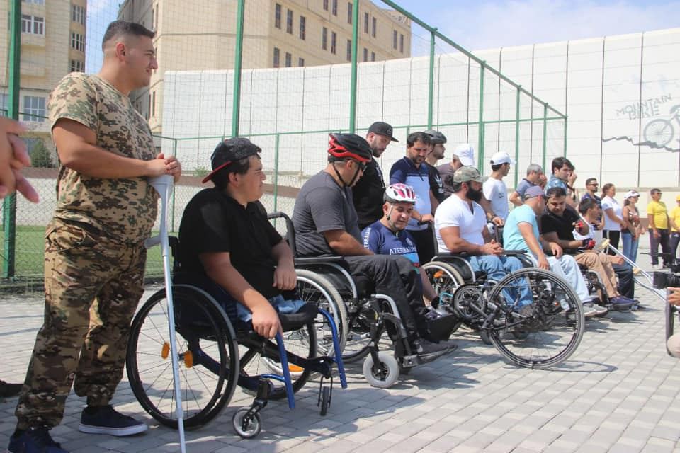 Cреди журналистов и медийных личностей прошло соревнование по велоспорту Zəfər kuboku (ФОТО)