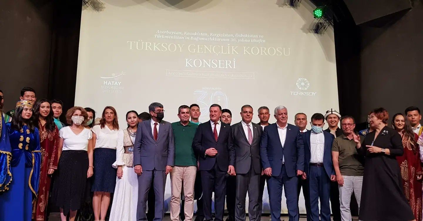 Вокалисты из Азербайджана выступают в составе Молодежного хора ТЮРКСОЙ (ФОТО)