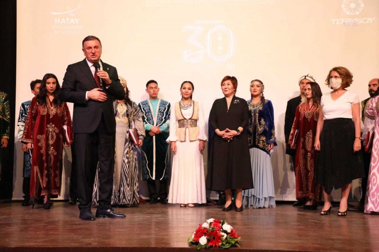 Вокалисты из Азербайджана выступают в составе Молодежного хора ТЮРКСОЙ (ФОТО)