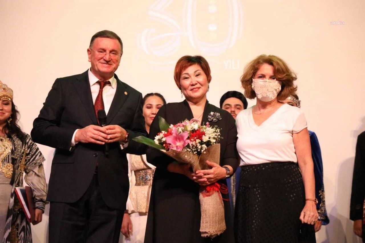 Вокалисты из Азербайджана выступают в составе Молодежного хора ТЮРКСОЙ (ФОТО)