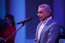 Азербайджанский актер и режиссер на красной дорожке Казанского кинофестиваля (ФОТО)