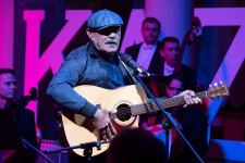 Азербайджанский актер и режиссер на красной дорожке Казанского кинофестиваля (ФОТО)