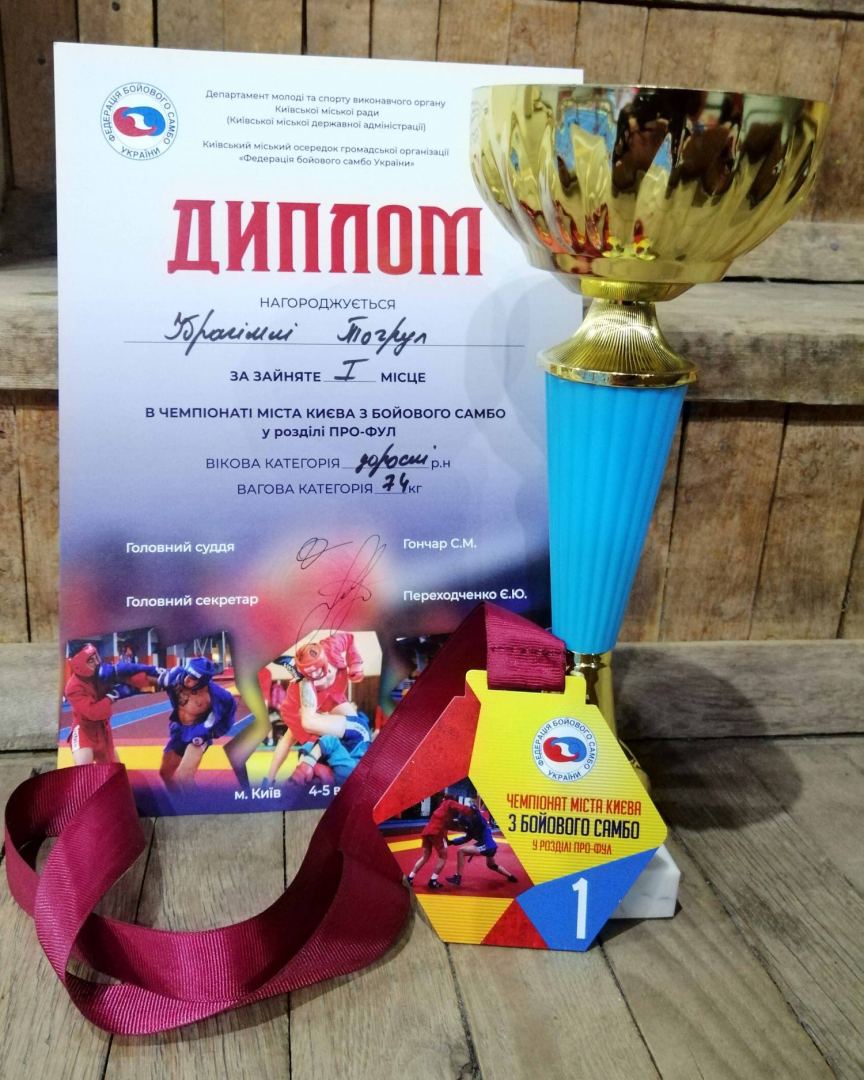 20-летний азербайджанец стал чемпионом Киева по боевому самбо (ВИДЕО, ФОТО)