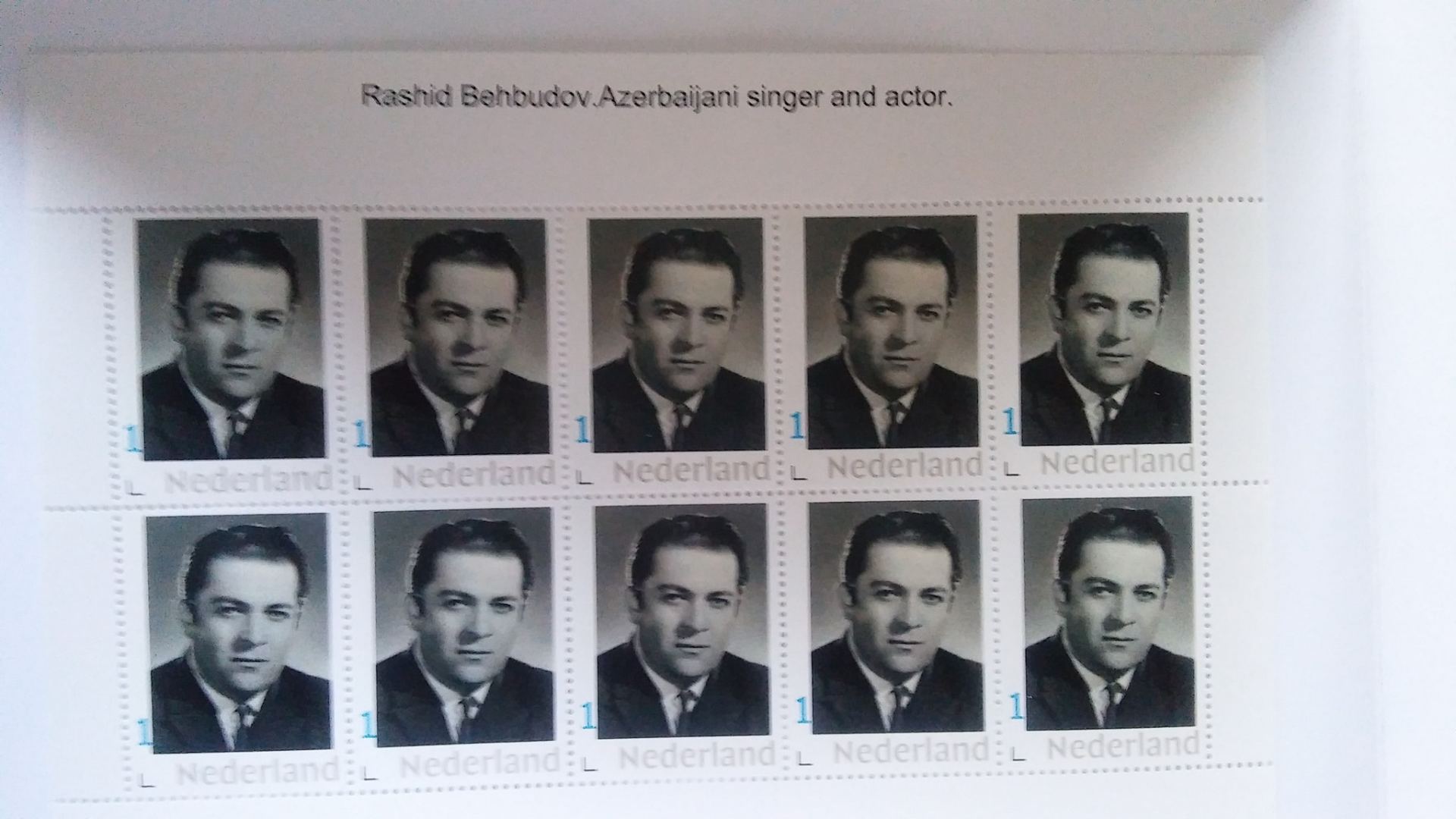 В Нидерландах выпущена почтовая марка, посвященная Рашиду Бейбутову (ФОТО)