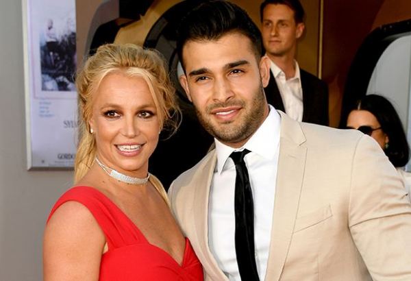 Бритни Спирс объявила о своей помолвке