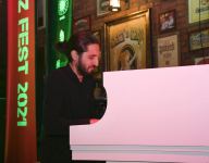 Исфар Сарабский за белым роялем – незабываемые мгновения Бакинского джаз-фестиваля (ФОТО/ВИДЕО)