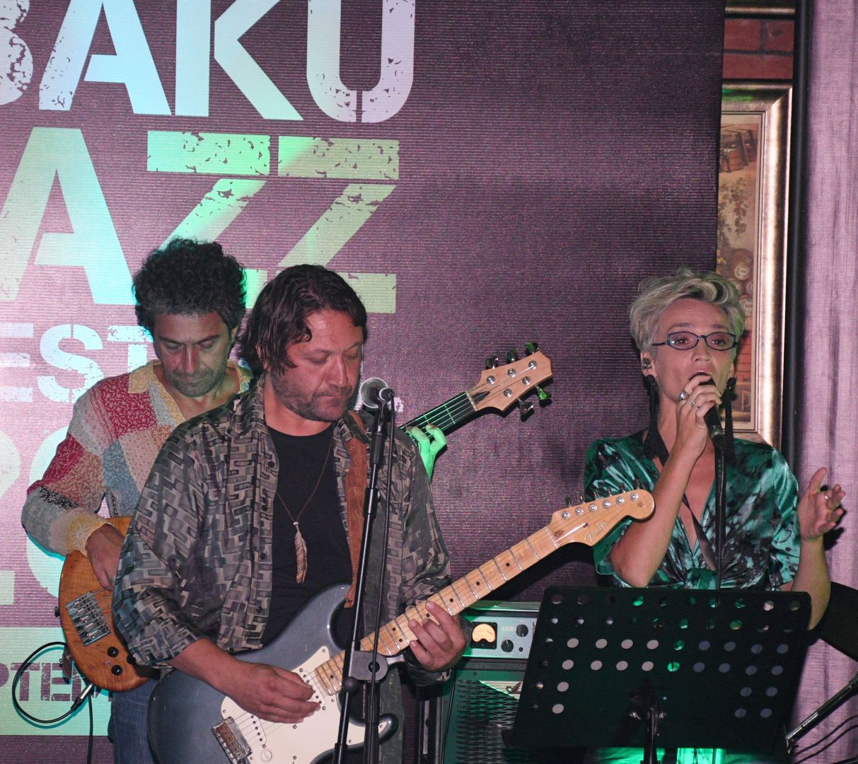 Девушка в джазе: турецкая певица Синем Исламоглу завораживает и манит в Баку (ВИДЕО/ФОТО)