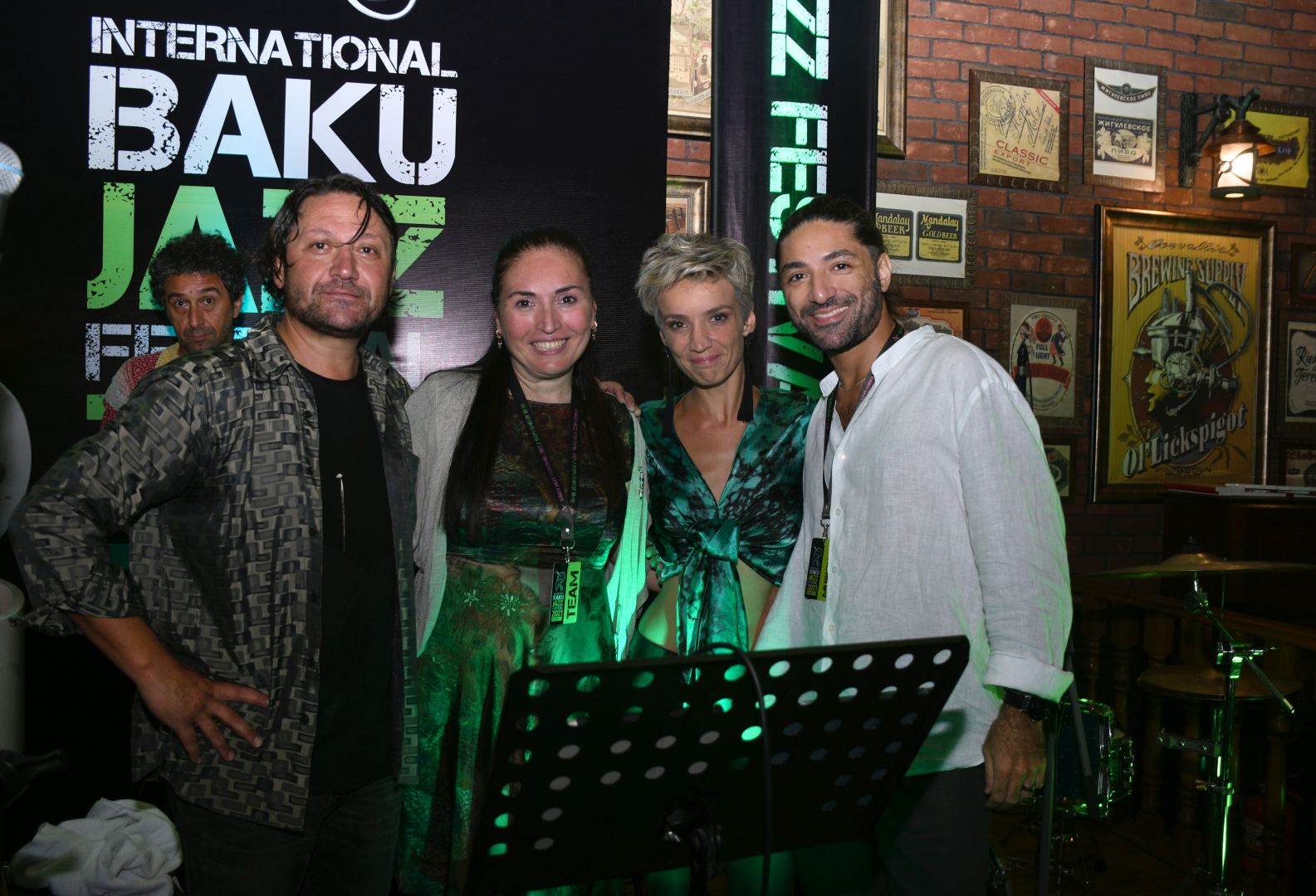 Девушка в джазе: турецкая певица Синем Исламоглу завораживает и манит в Баку (ВИДЕО/ФОТО)