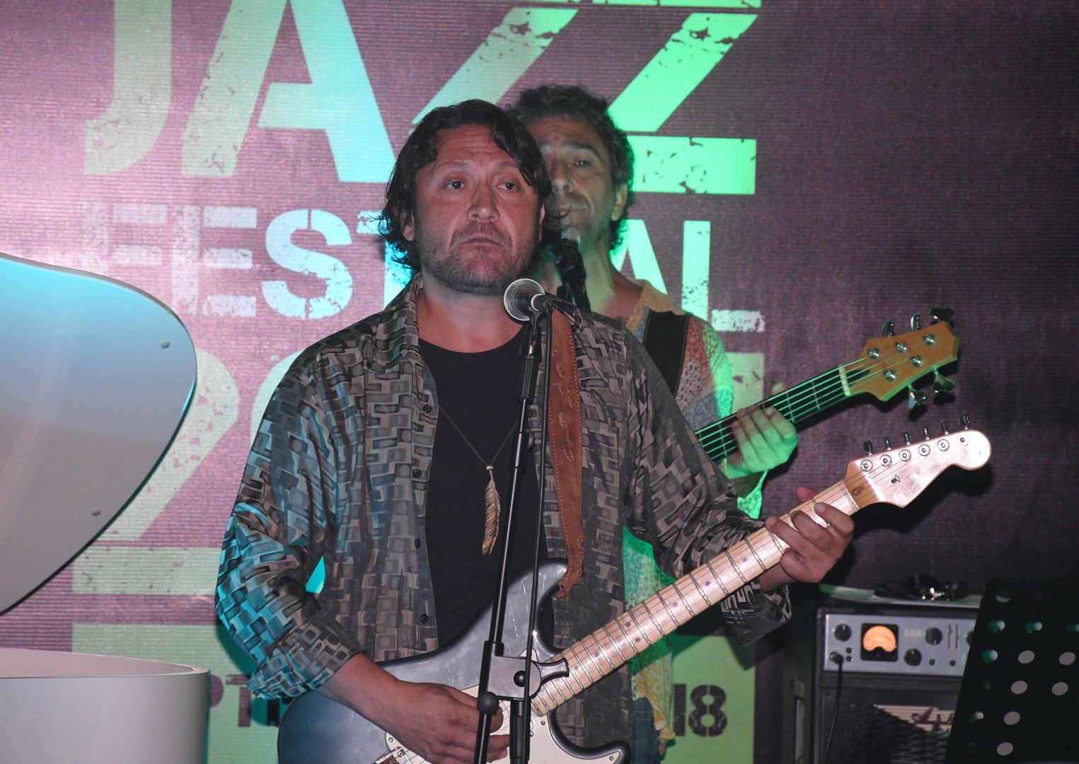 Девушка в джазе: турецкая певица Синем Исламоглу завораживает и манит в Баку (ВИДЕО/ФОТО)