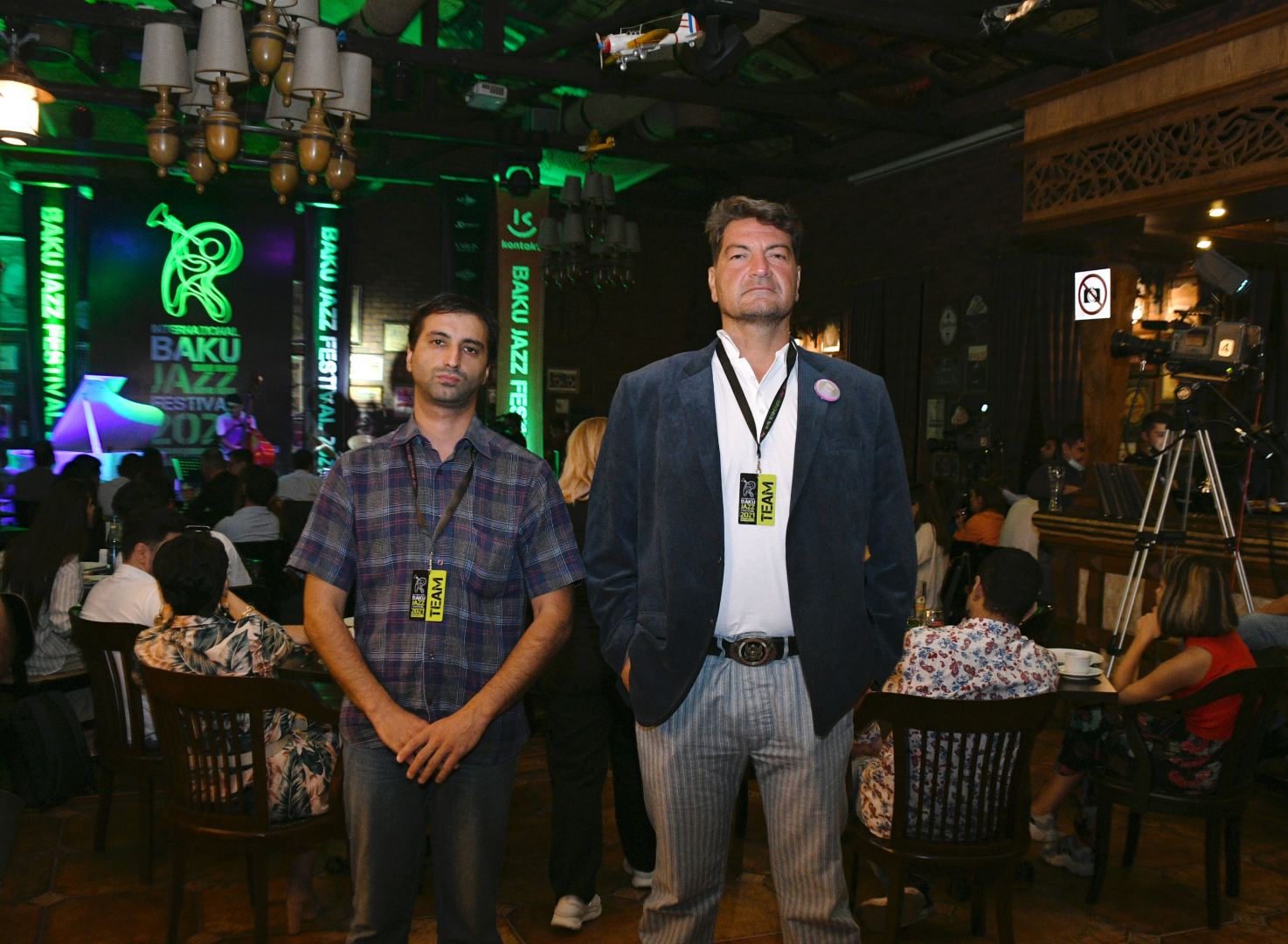 Массовый гипноз в Баку – это просто не поддается описанию словами… (ВИДЕО, ФОТО)