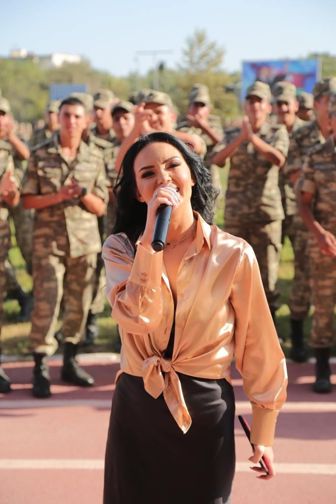 Популярные артисты поздравили азербайджанских курсантов (ФОТО)