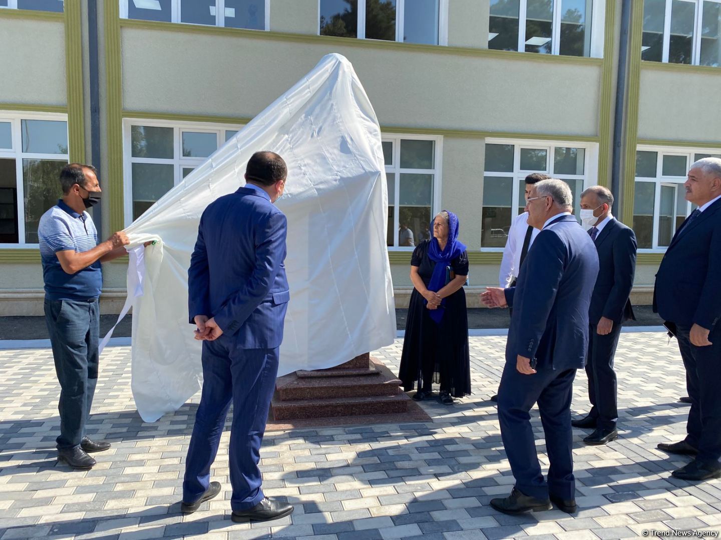 В Агдаме после капитального ремонта сдано в эксплуатацию здание школы (ФОТО)