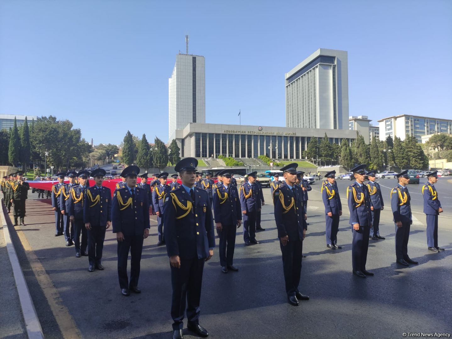 Проходят шествия в связи со 103-й годовщиной освобождения Баку от большевистско-дашнакской оккупации (ФОТО)