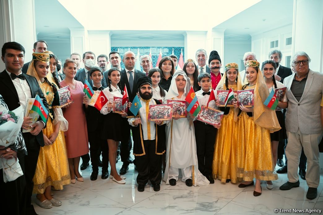 В Баку состоялась церемония гашения марок в честь Узеира Гаджибейли, изданных в Испании (ФОТО)