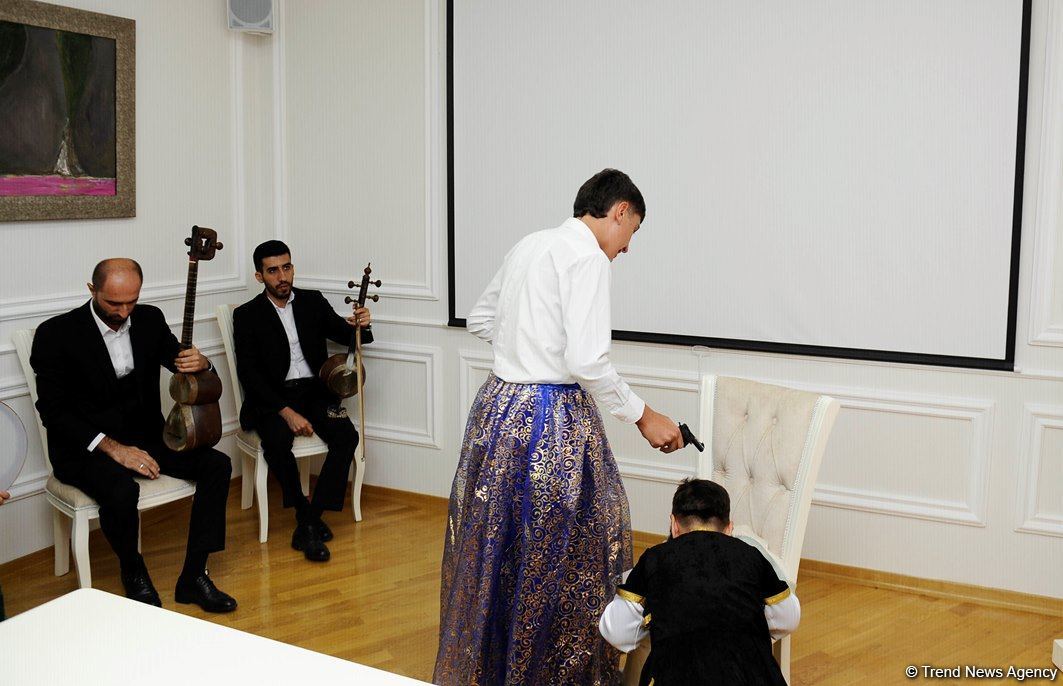 В Баку состоялась церемония гашения марок в честь Узеира Гаджибейли, изданных в Испании (ФОТО)