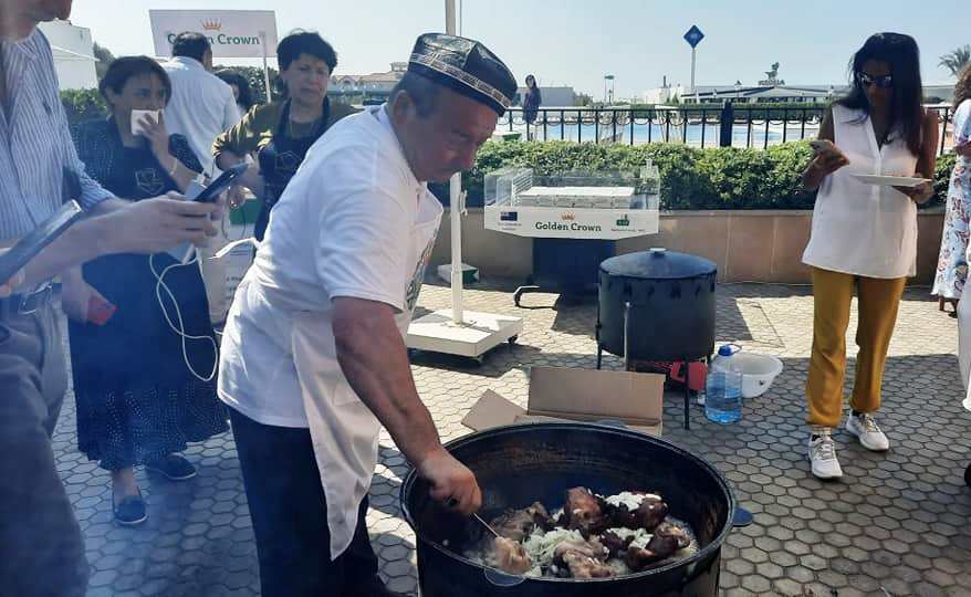 Аппетитными блюдами в Баку отметили Всемирный день риса (ФОТО)