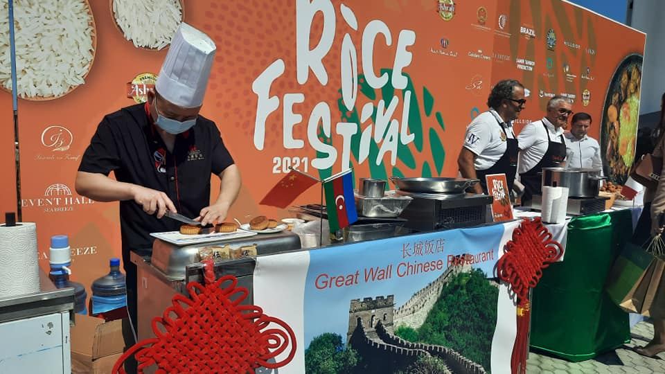 Аппетитными блюдами в Баку отметили Всемирный день риса (ФОТО)