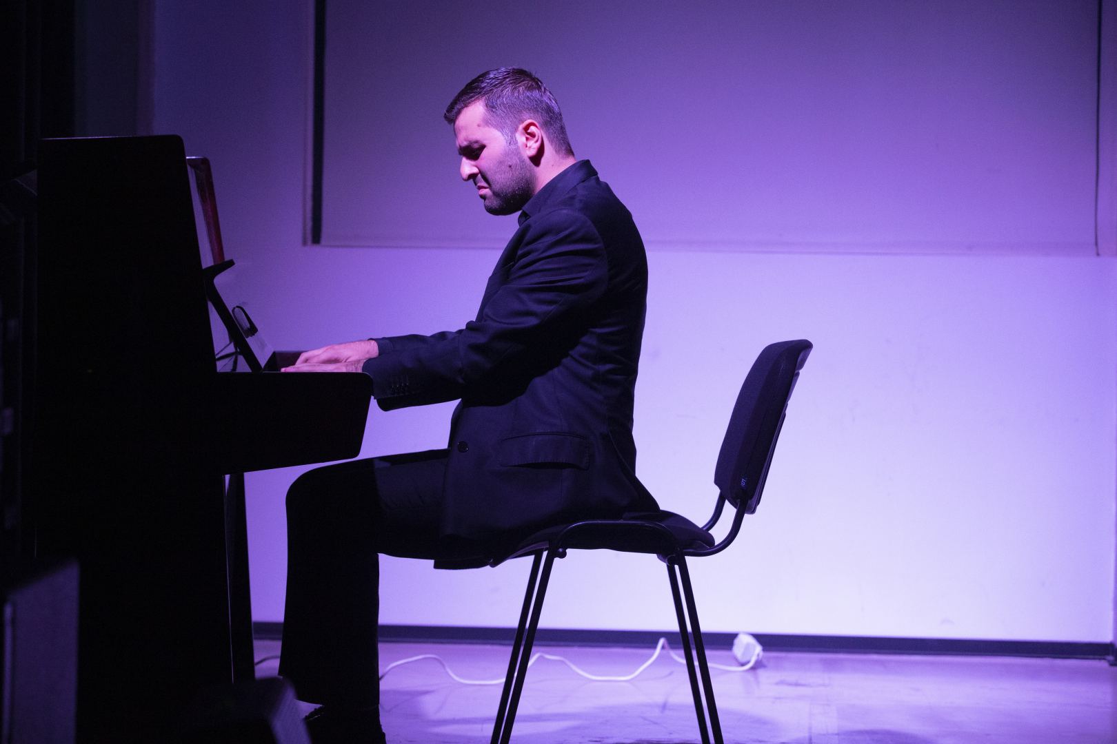 Увлекательное путешествие в мир национальной музыки и танцев на сцене YARAT (ФОТО)