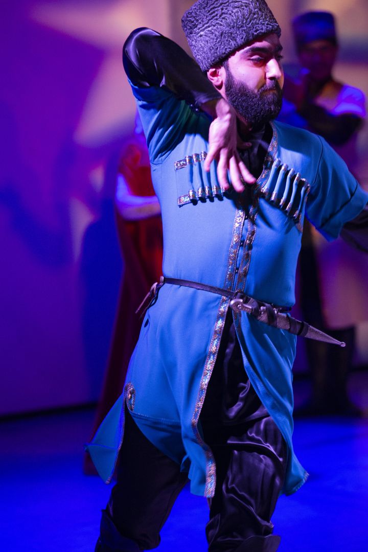 Увлекательное путешествие в мир национальной музыки и танцев на сцене YARAT (ФОТО)