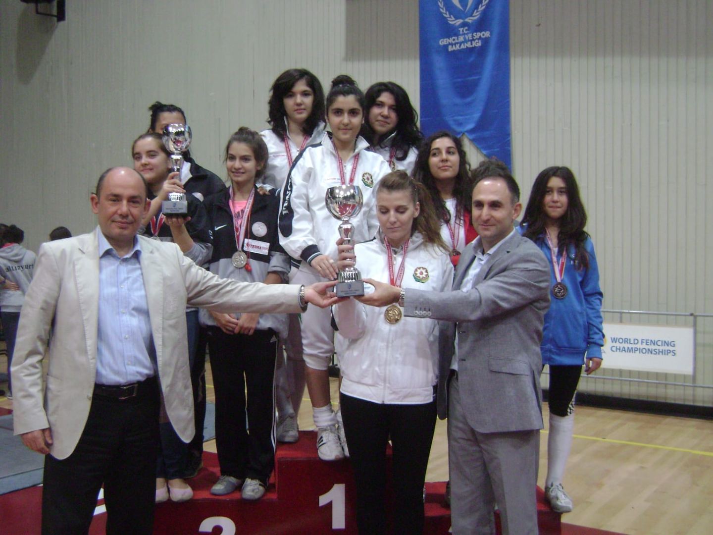 Азербайджанский Зорро и дочери-мушкетерши: Все началось с деревянного меча – интервью с Асафом Меликовым (ФОТО)